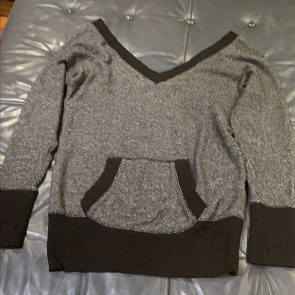 V neck after workout sweater
